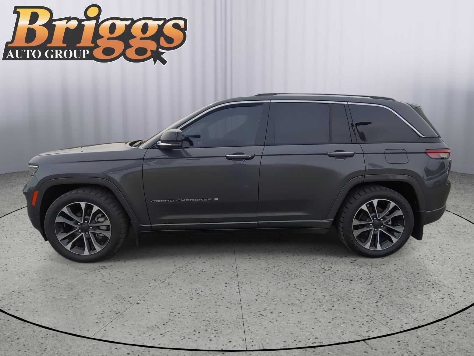 2022 Jeep Grand Cherokee Overland