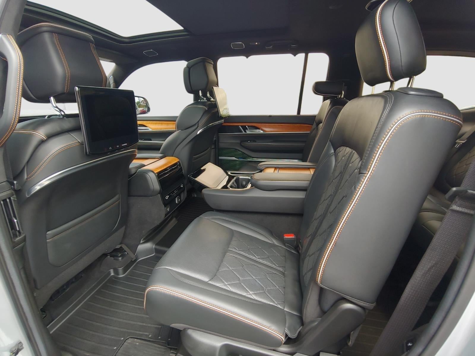 2022 Jeep Grand Wagoneer Series III