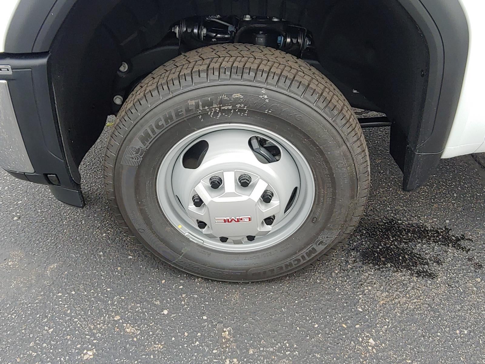 2026 GMC Sierra 3500 HD Chassis Cab Pro