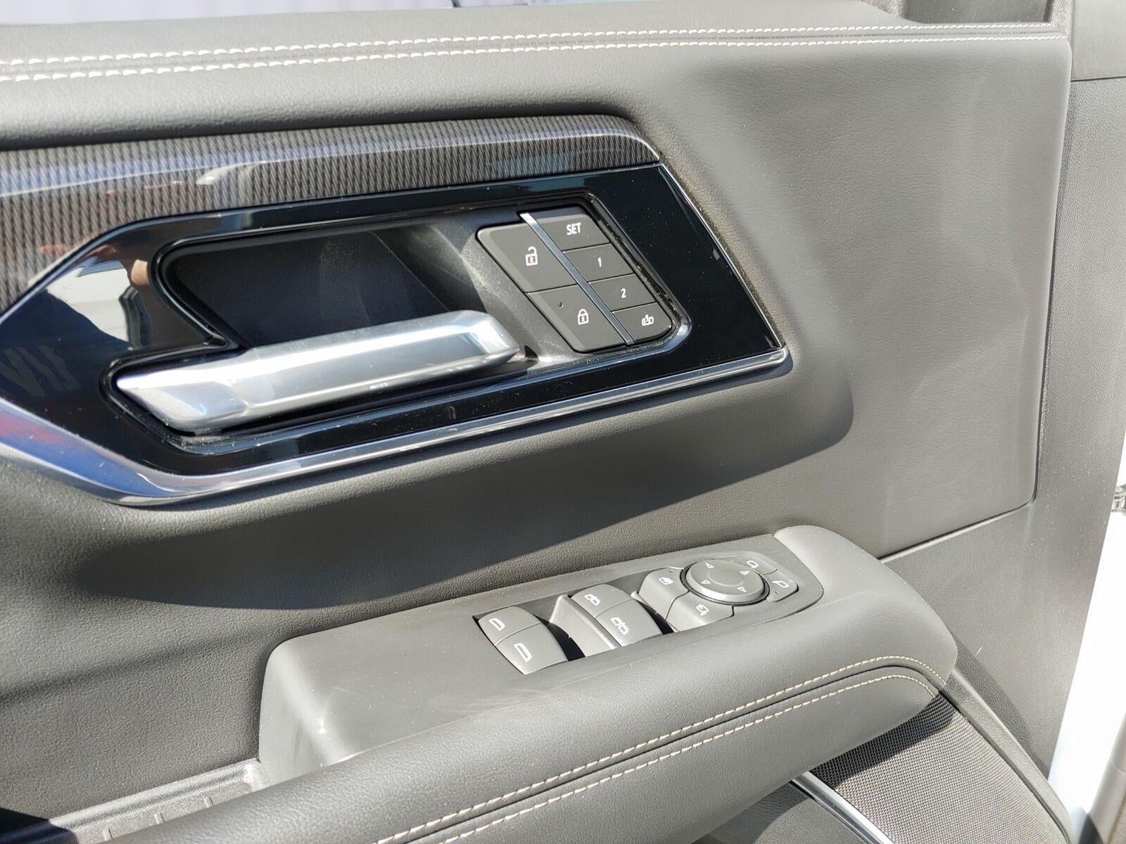 2025 GMC Yukon Elevation