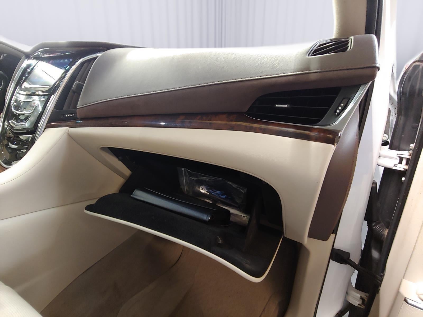 2016 Cadillac Escalade Luxury Collection