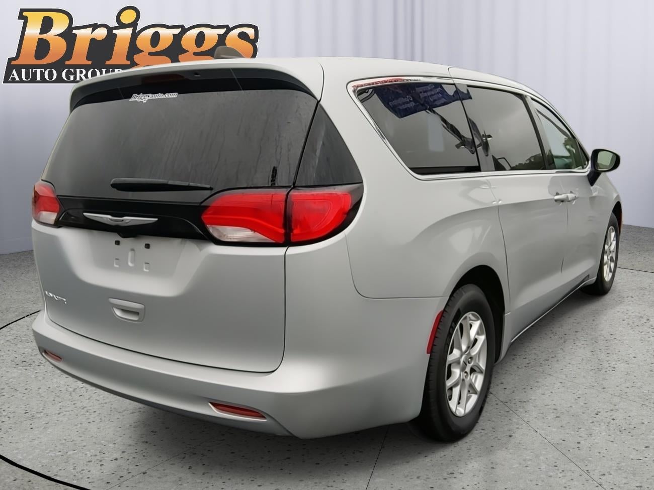 2023 Chrysler Voyager LX