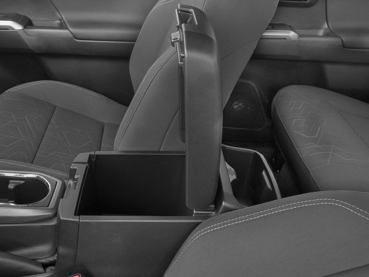 2016 Toyota Tacoma SR