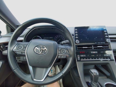 2020 Toyota Avalon Hybrid XSE