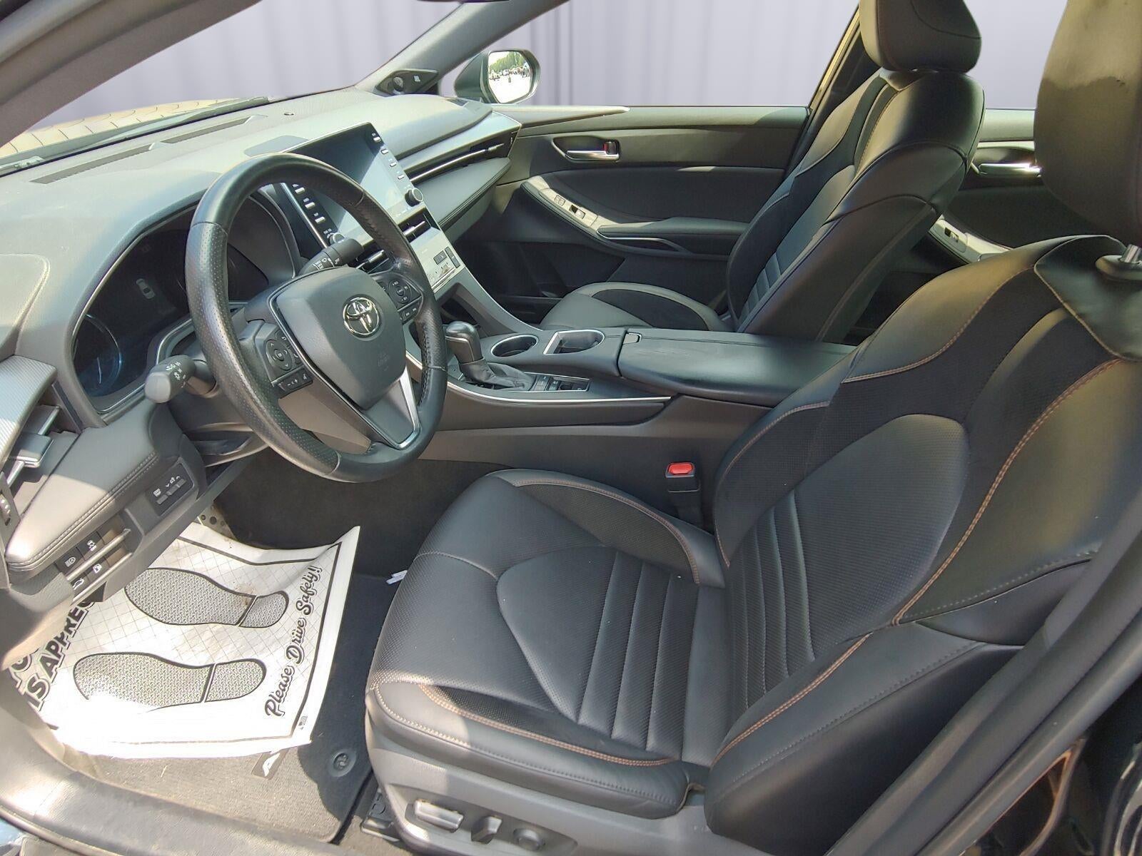2020 Toyota Avalon Hybrid XSE