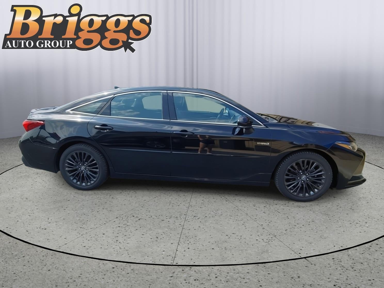 2020 Toyota Avalon Hybrid XSE
