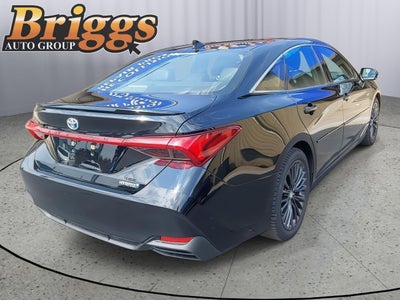 2020 Toyota Avalon Hybrid XSE