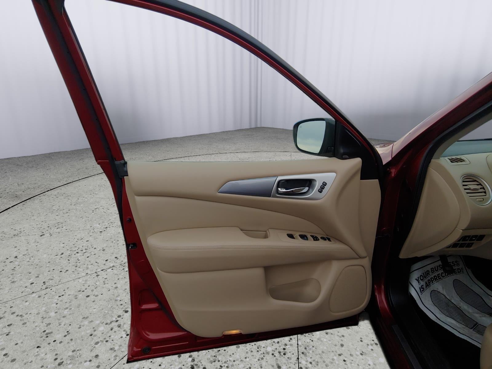 2020 Nissan Pathfinder SL