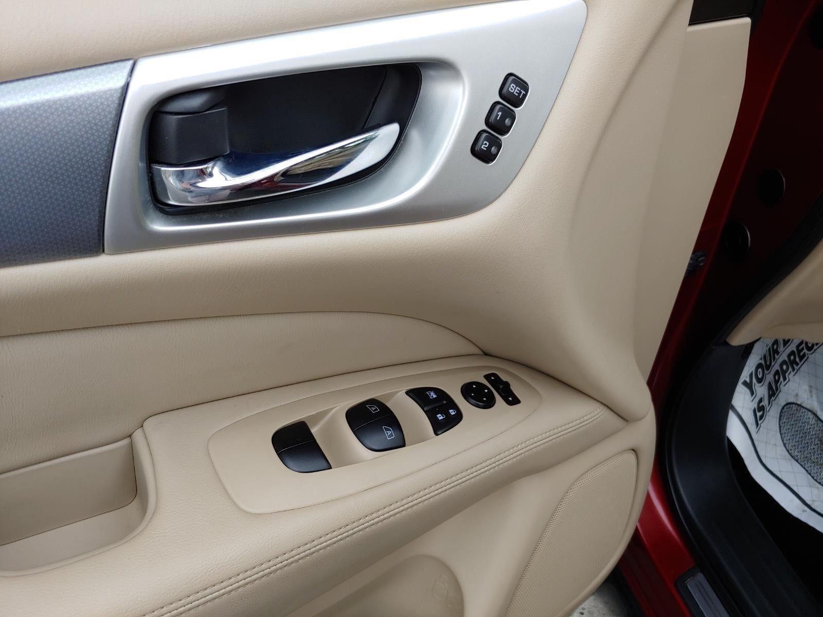 2020 Nissan Pathfinder SL