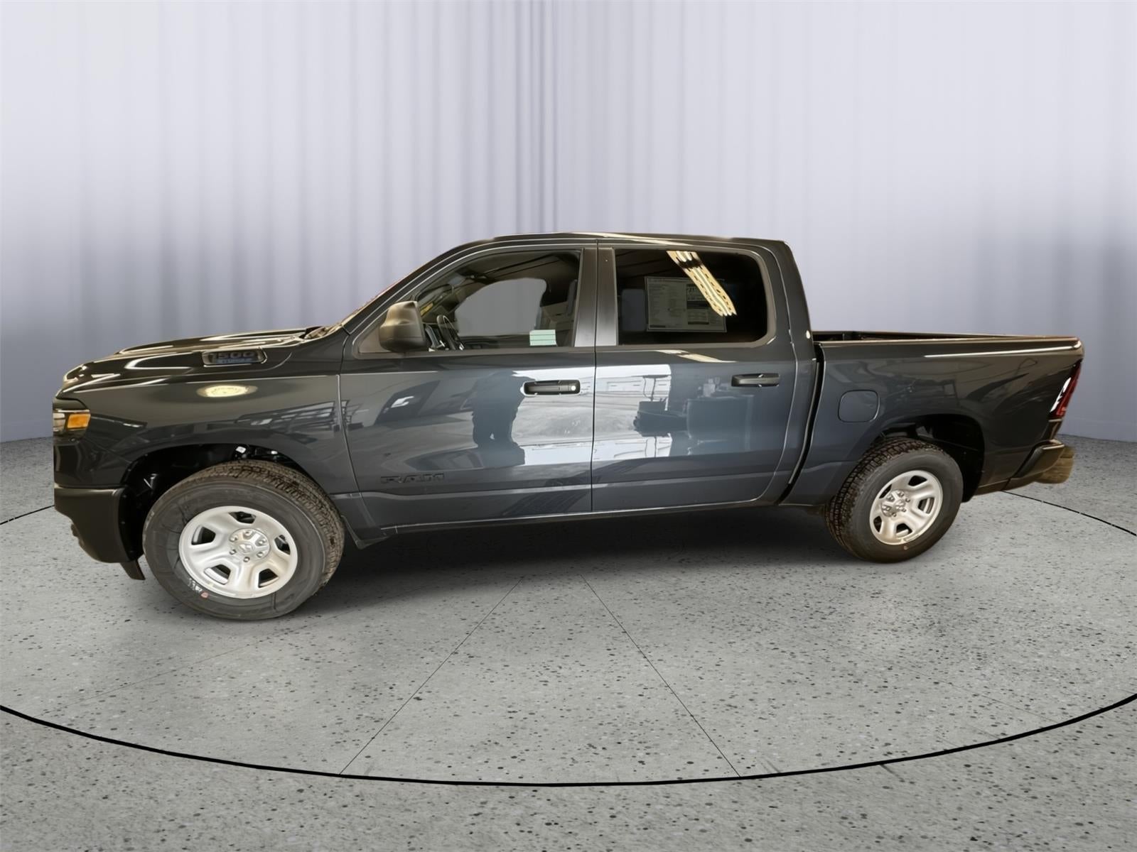2026 RAM 1500 Tradesman Crew Cab 4x4 5'7' Box