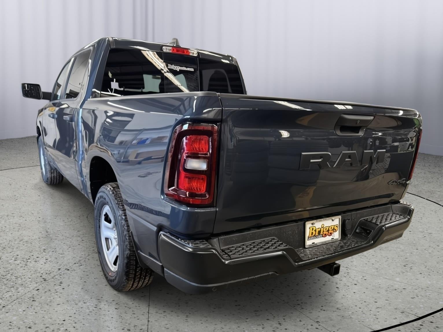 2026 RAM 1500 Tradesman Crew Cab 4x4 5'7' Box