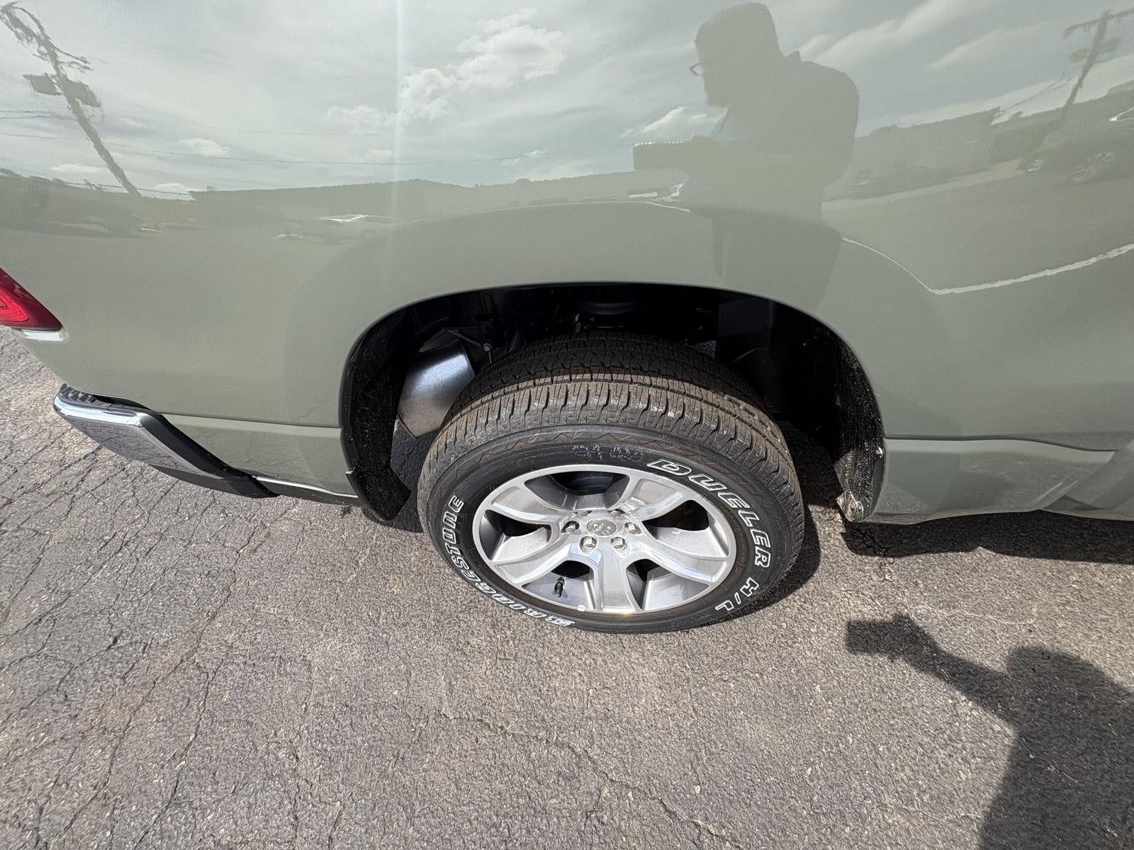 2026 RAM 1500 Tradesman Crew Cab 4x4 5'7' Box