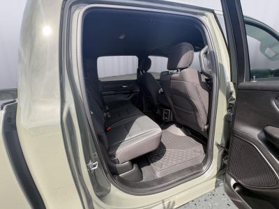 2026 RAM 1500 Tradesman Crew Cab 4x4 5'7' Box