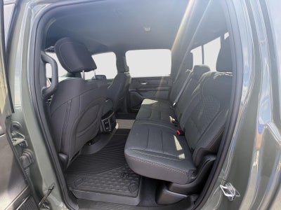 2026 RAM 1500 Tradesman Crew Cab 4x4 5'7' Box