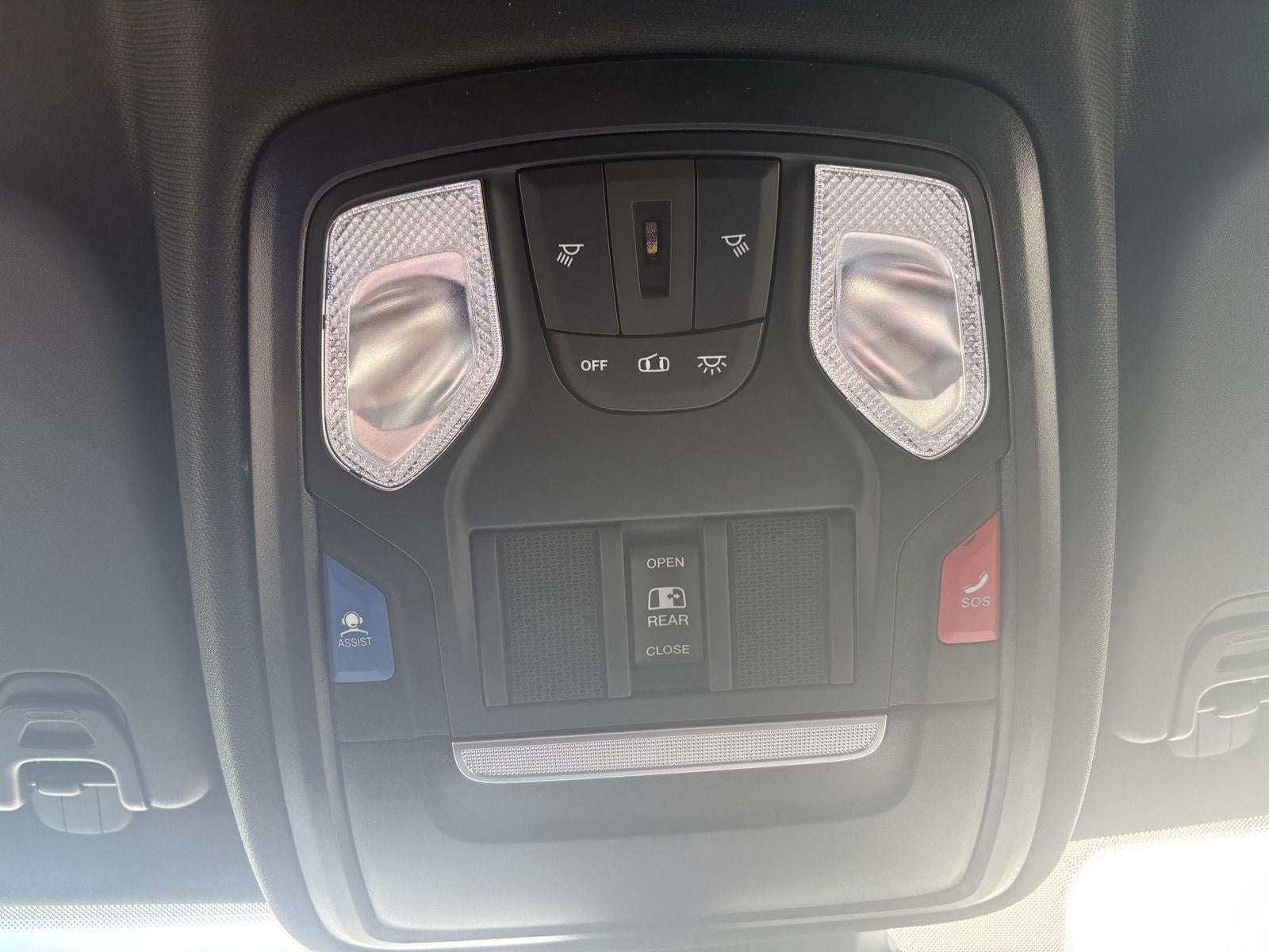 2026 RAM 1500 Tradesman Crew Cab 4x4 5'7' Box