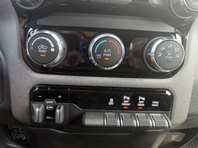2026 RAM 1500 Tradesman Crew Cab 4x4 5'7' Box