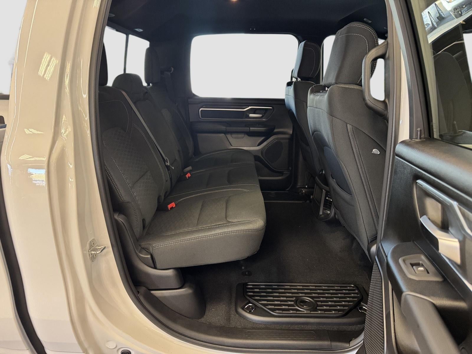 2026 RAM 1500 Big Horn Crew Cab 4x4 5'7' Box