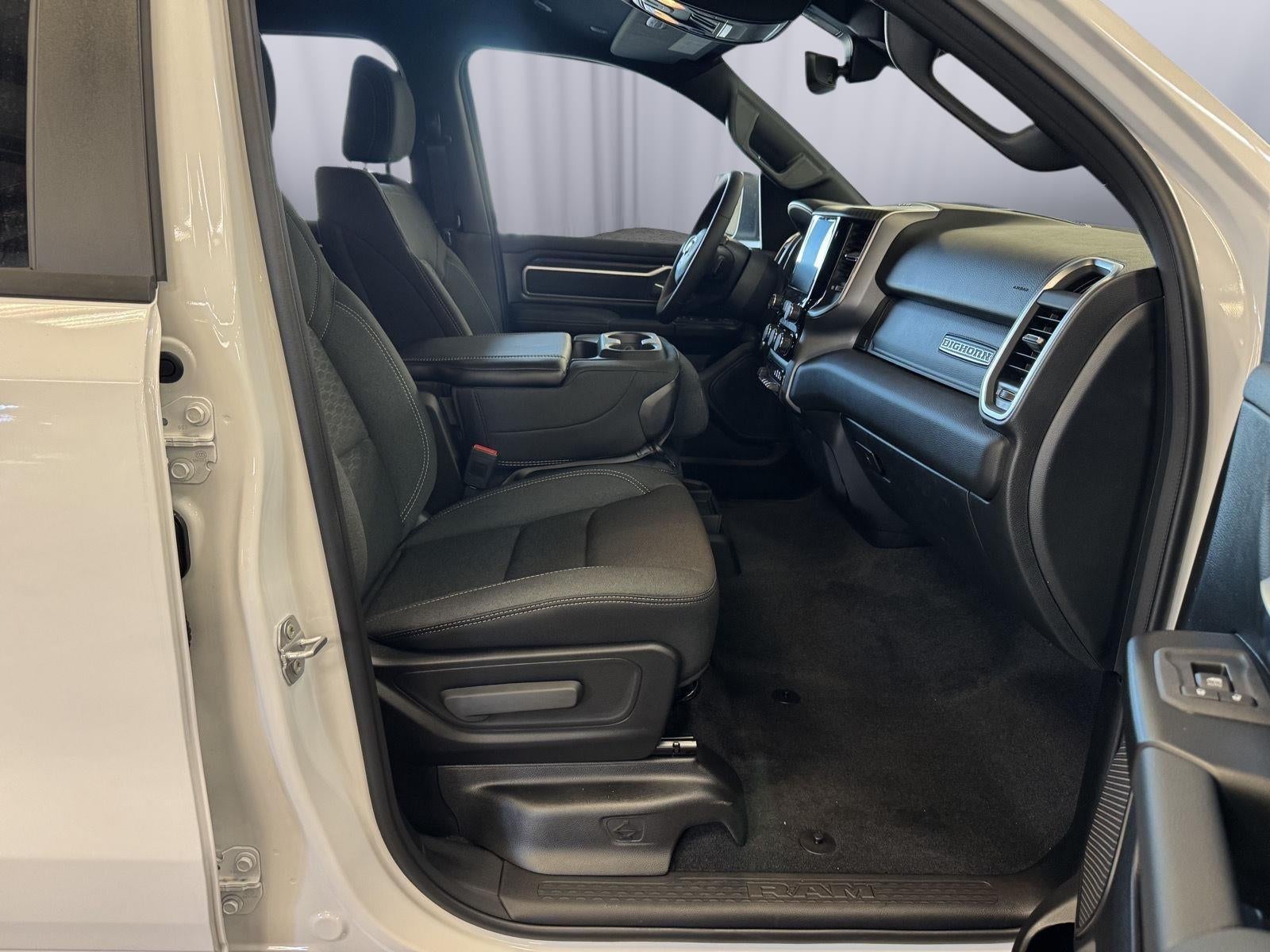 2026 RAM 1500 Big Horn Crew Cab 4x4 5'7' Box