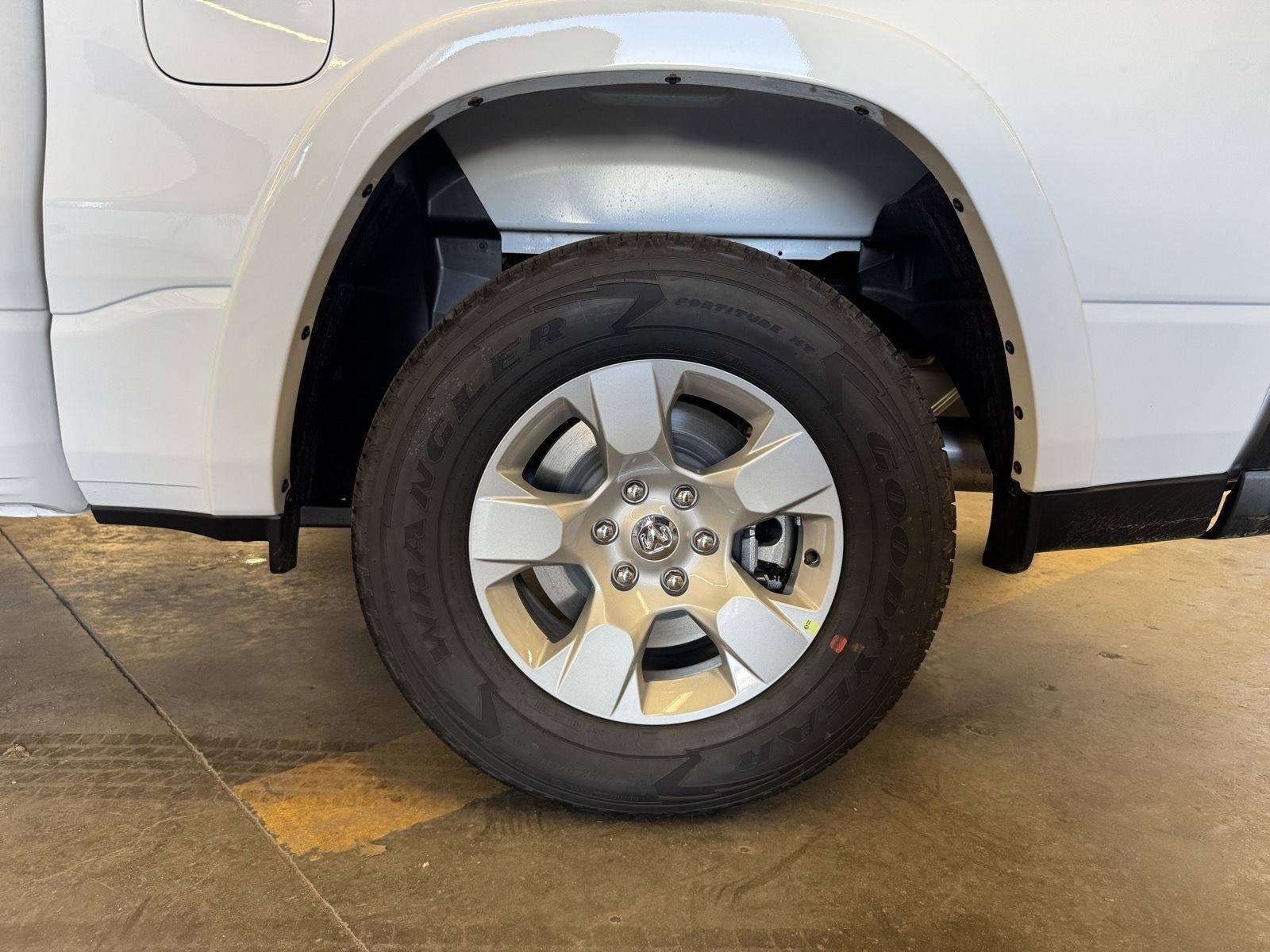 2026 RAM 1500 Big Horn Crew Cab 4x4 5'7' Box
