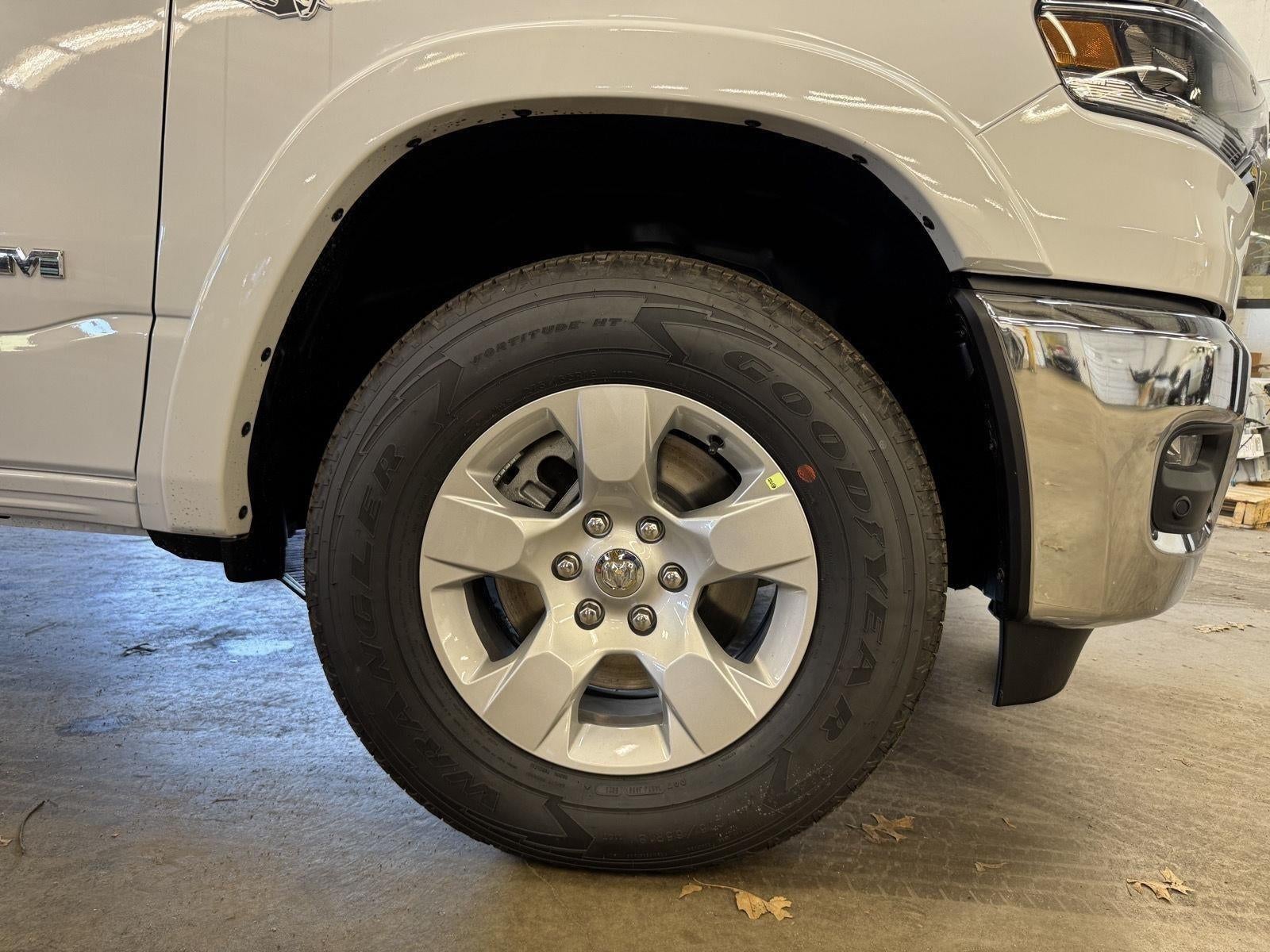 2026 RAM 1500 Big Horn Crew Cab 4x4 5'7' Box