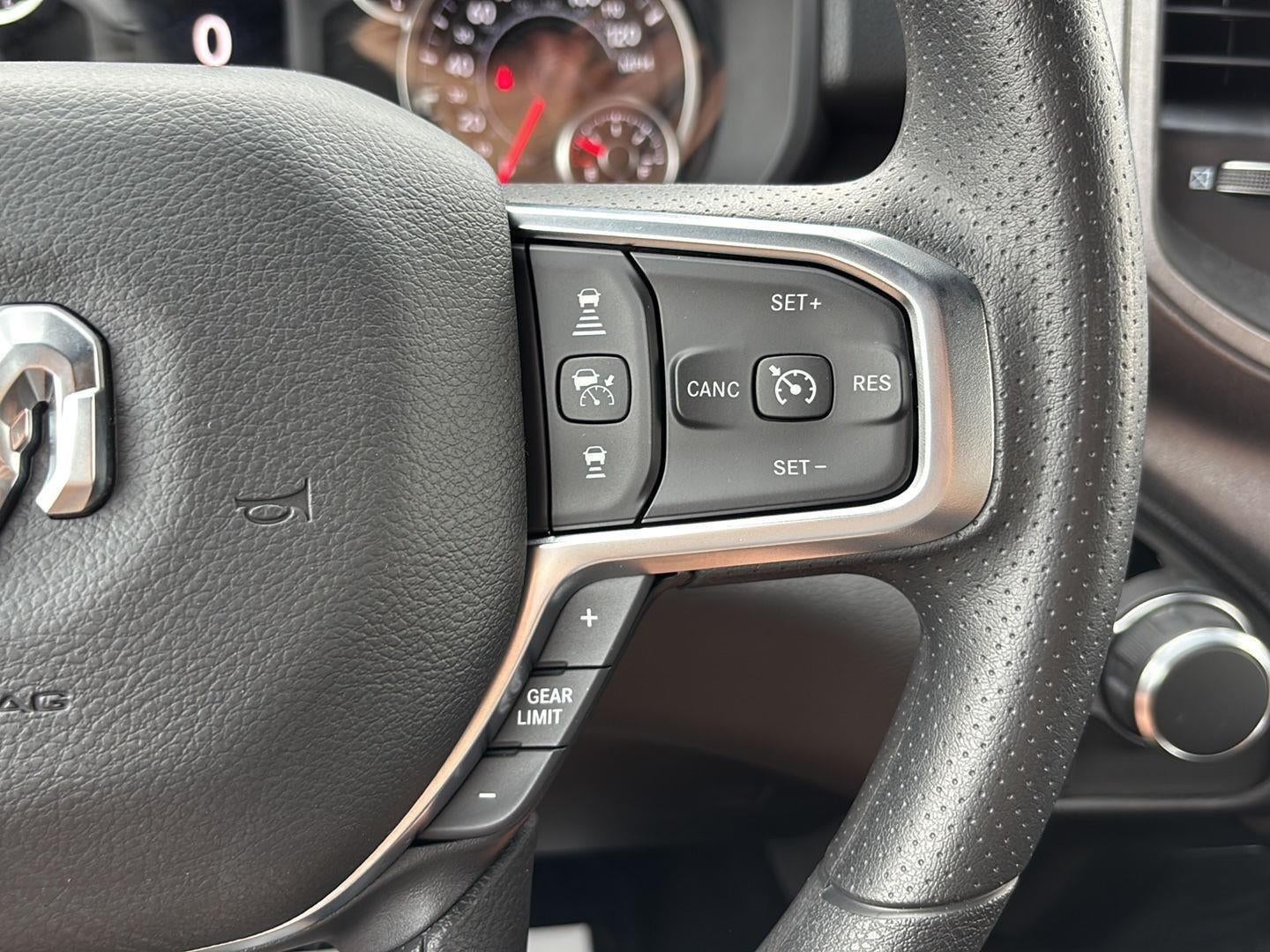 2026 RAM Ram 1500 RAM 1500 TRADESMAN CREW CAB 4X4 5'7' BOX