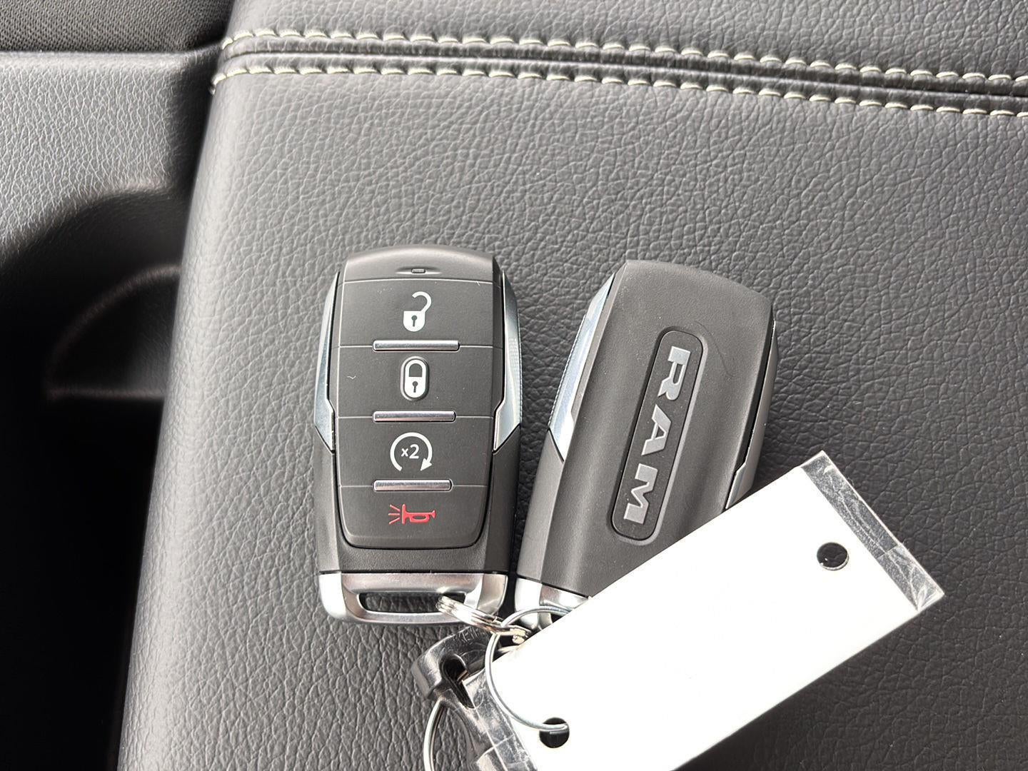 2026 RAM Ram 1500 RAM 1500 TRADESMAN CREW CAB 4X4 5'7' BOX