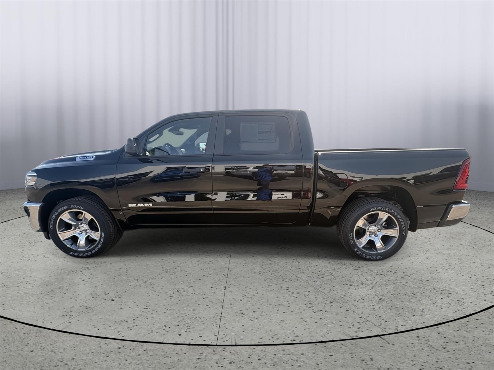 2026 RAM 1500 Tradesman Crew Cab 4x4 5'7' Box
