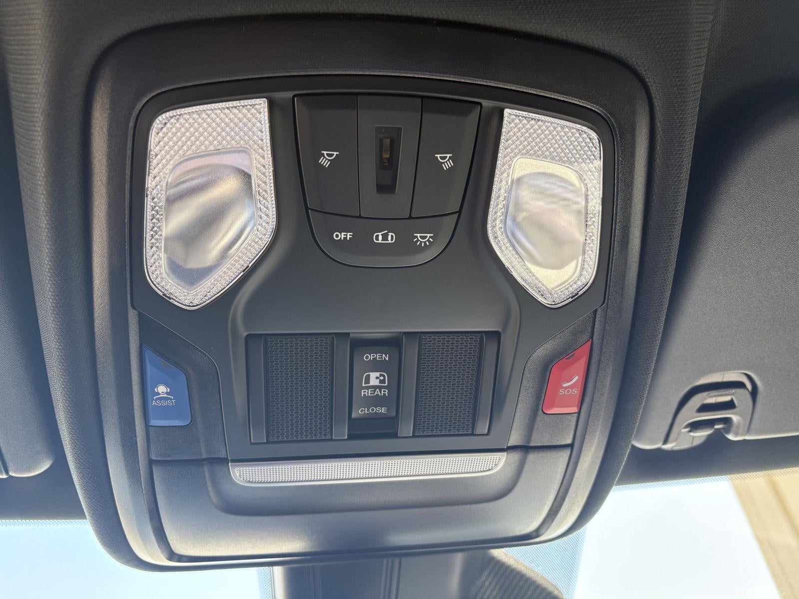 2026 RAM 1500 Tradesman Crew Cab 4x4 5'7' Box