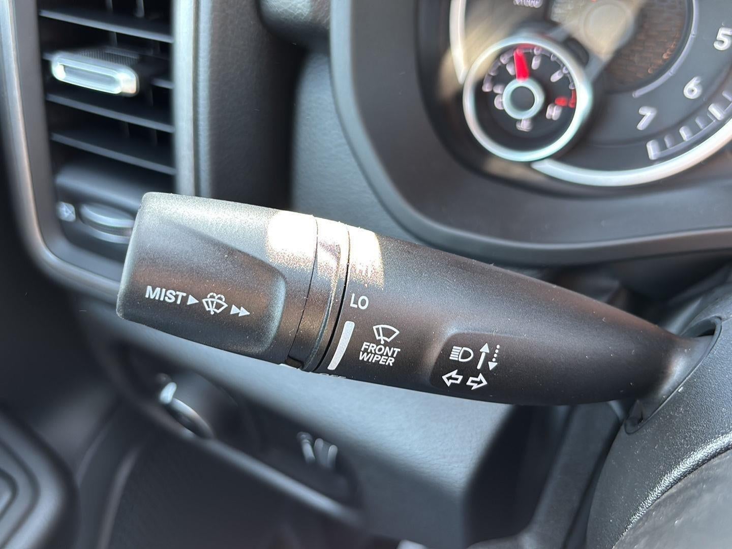 2026 RAM Ram 1500 RAM 1500 TRADESMAN CREW CAB 4X4 5'7' BOX