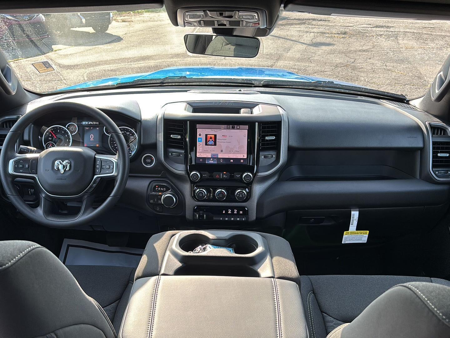 2026 RAM Ram 1500 RAM 1500 TRADESMAN CREW CAB 4X4 5'7' BOX