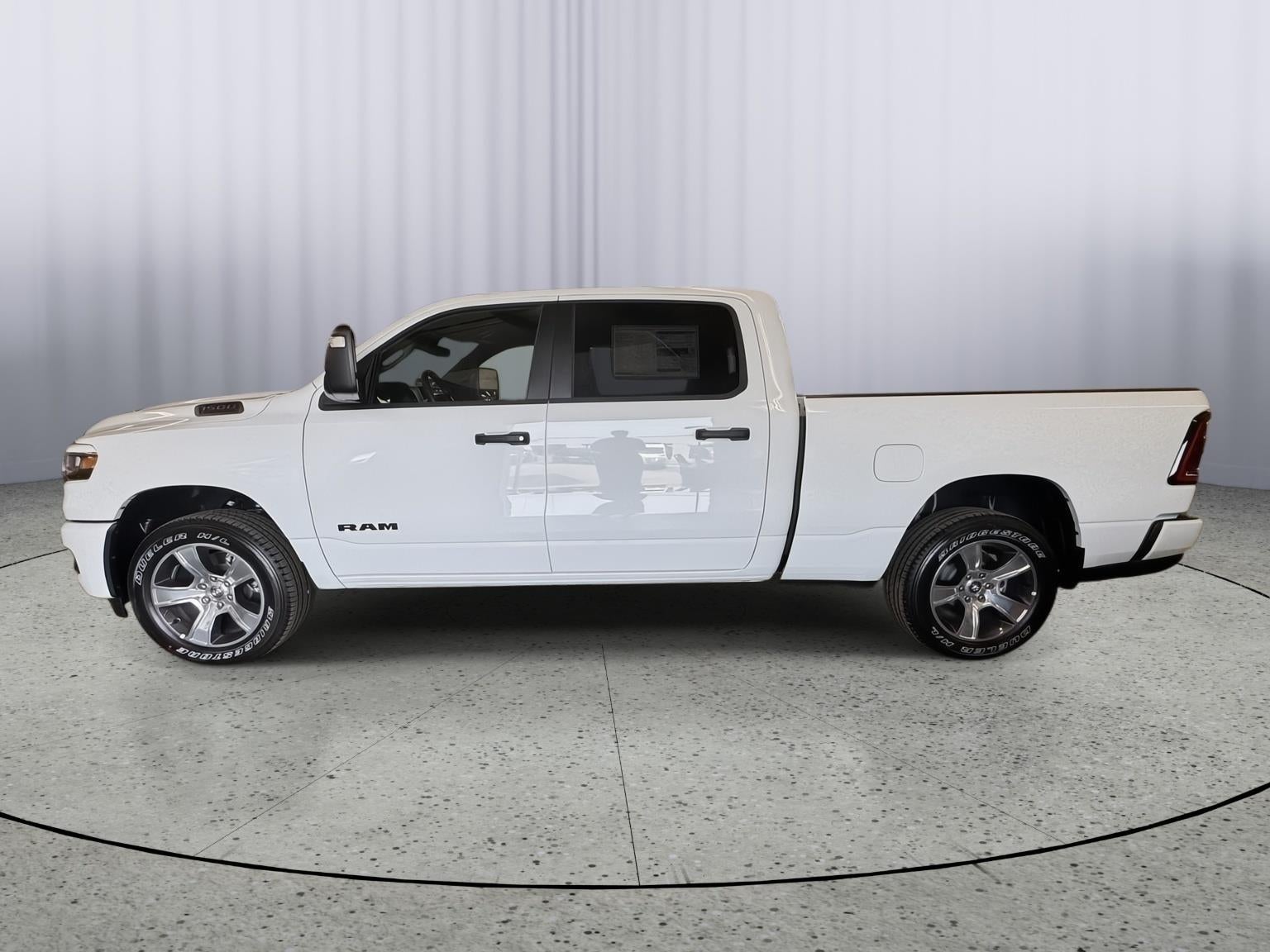 2026 RAM 1500 Express Crew Cab 4x4 6'4' Box