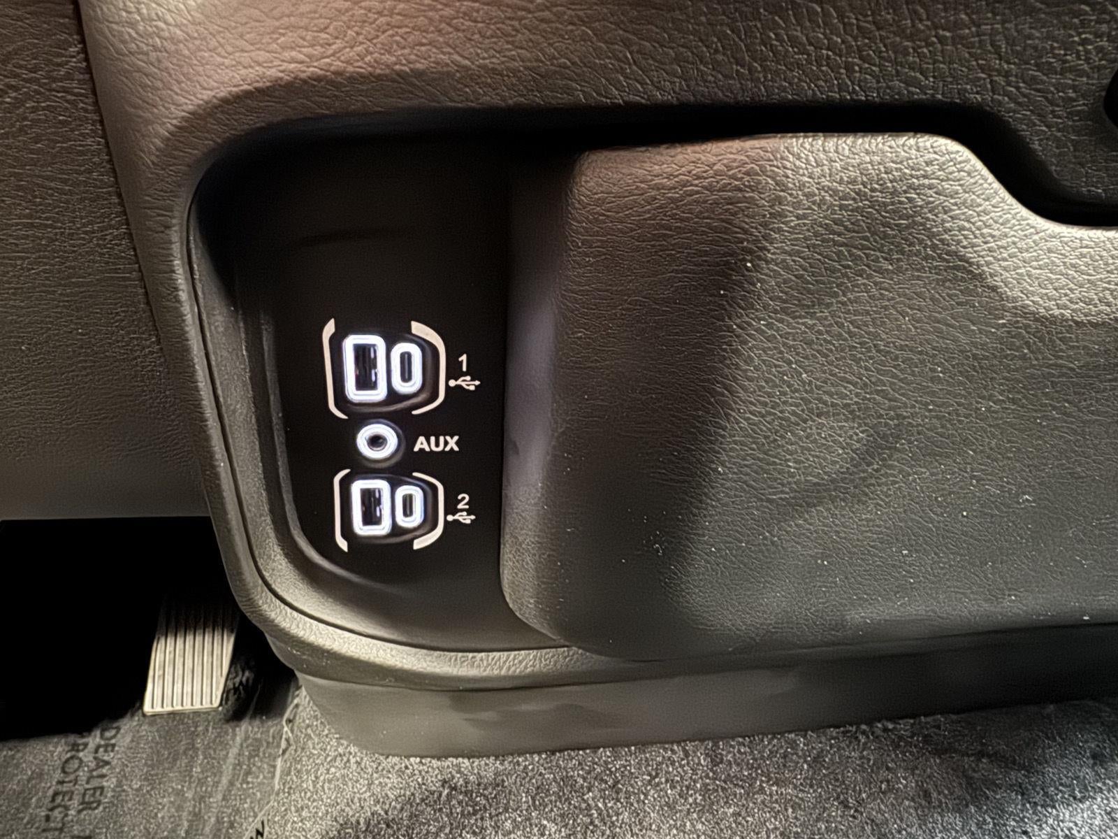 2026 RAM 1500 Express Crew Cab 4x4 6'4' Box