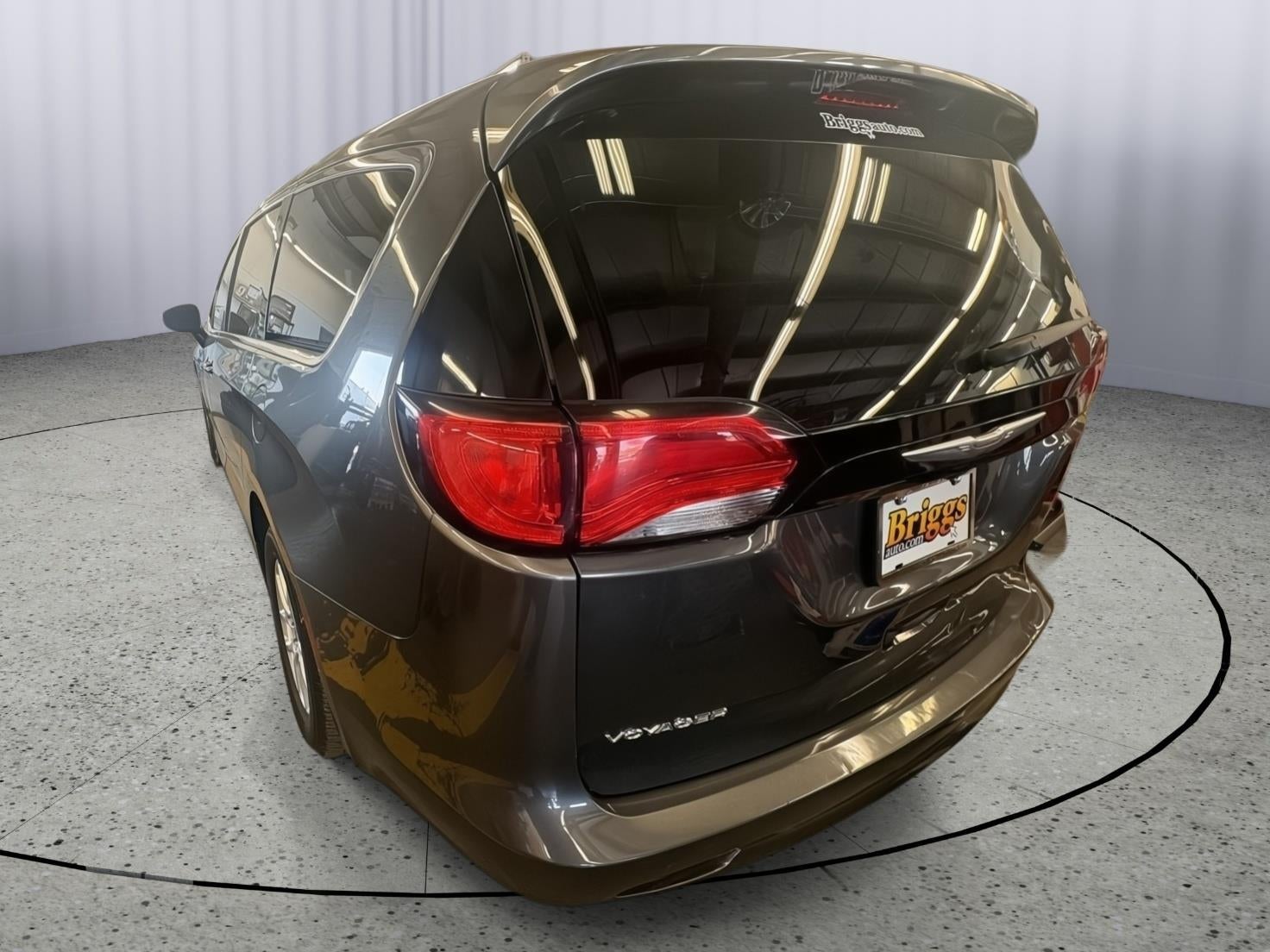 2023 Chrysler Voyager LX
