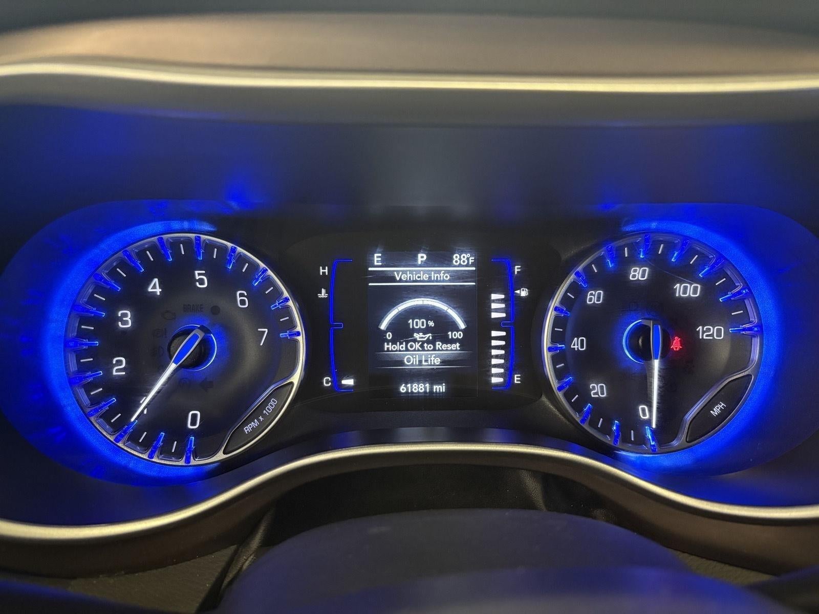 2023 Chrysler Voyager LX