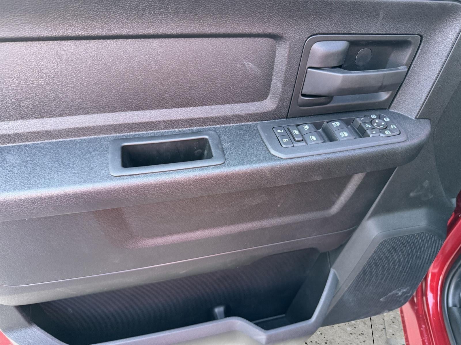 2026 RAM 2500 Black Express Crew Cab 4x4 6'4' Box