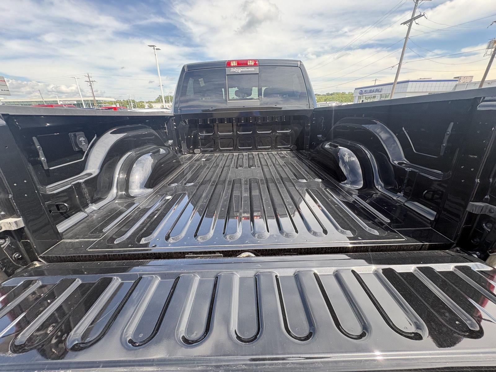 2026 RAM 2500 Black Express Crew Cab 4x4 6'4' Box