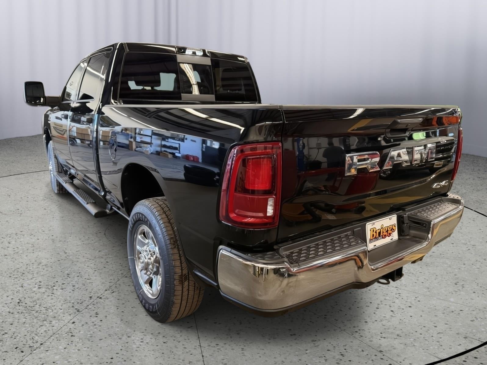 2026 RAM 2500 Tradesman Crew Cab 4x4 6'4' Box