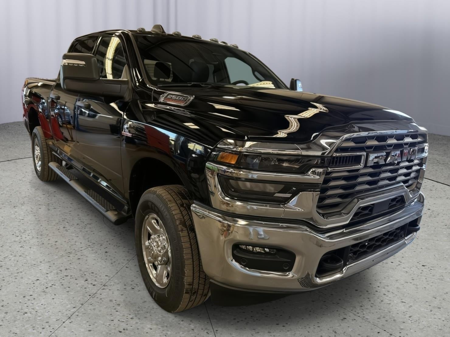 2026 RAM 2500 Tradesman Crew Cab 4x4 6'4' Box