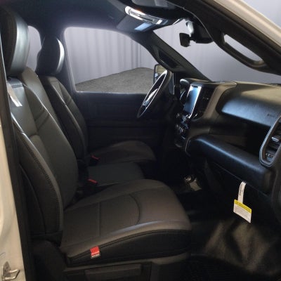 2026 RAM 2500 Tradesman Crew Cab 4x4 6'4' Box