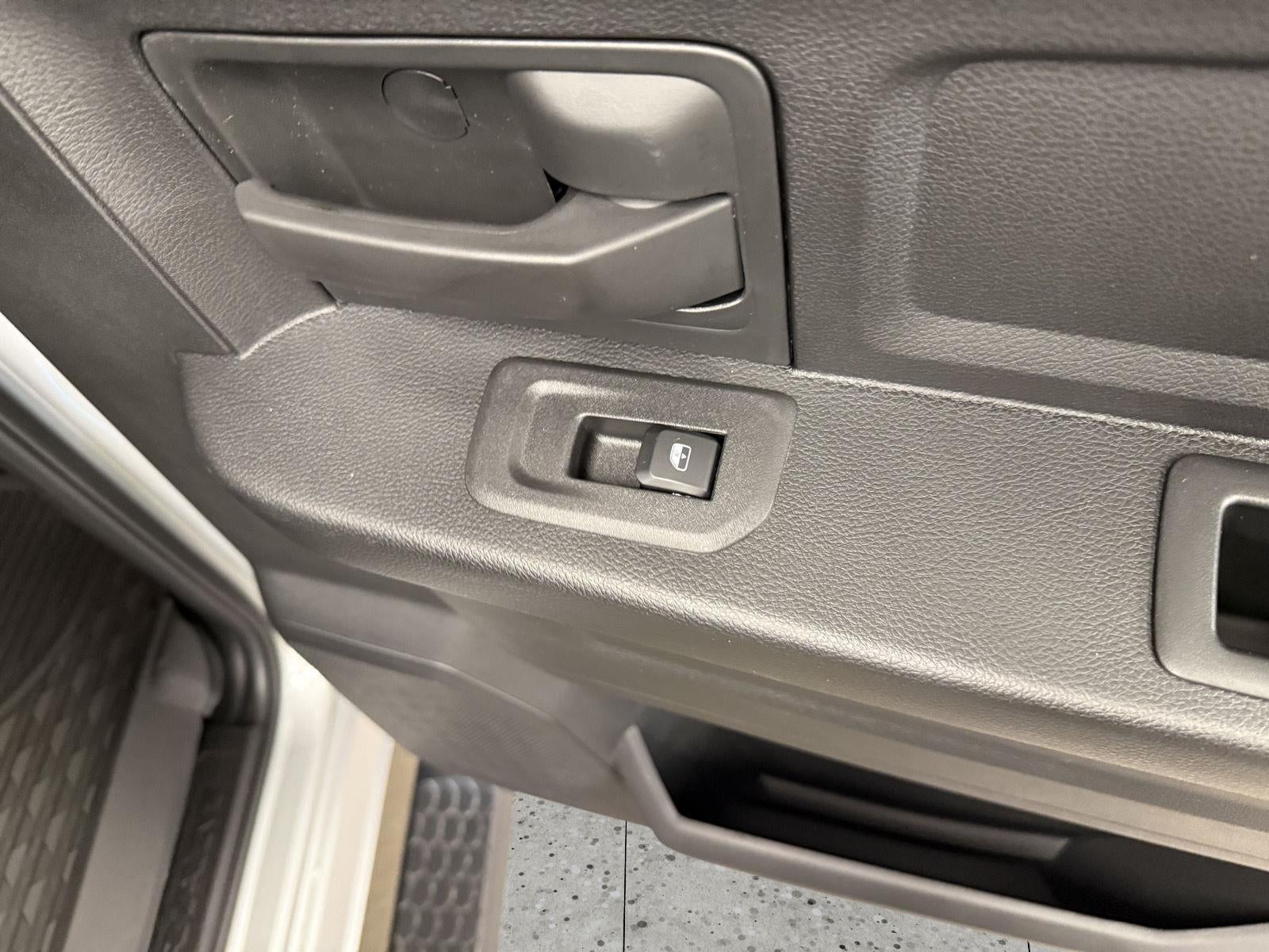 2026 RAM 2500 Tradesman Crew Cab 4x4 6'4' Box