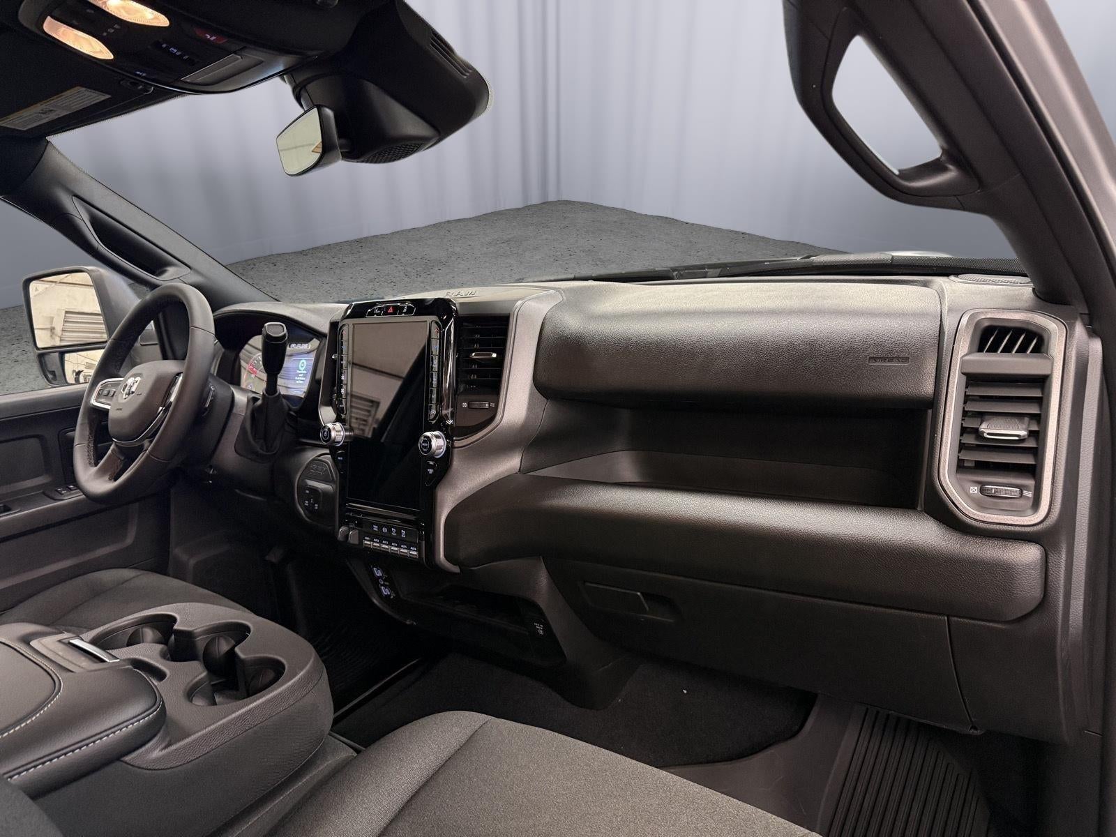 2026 RAM 2500 Tradesman Crew Cab 4x4 6'4' Box