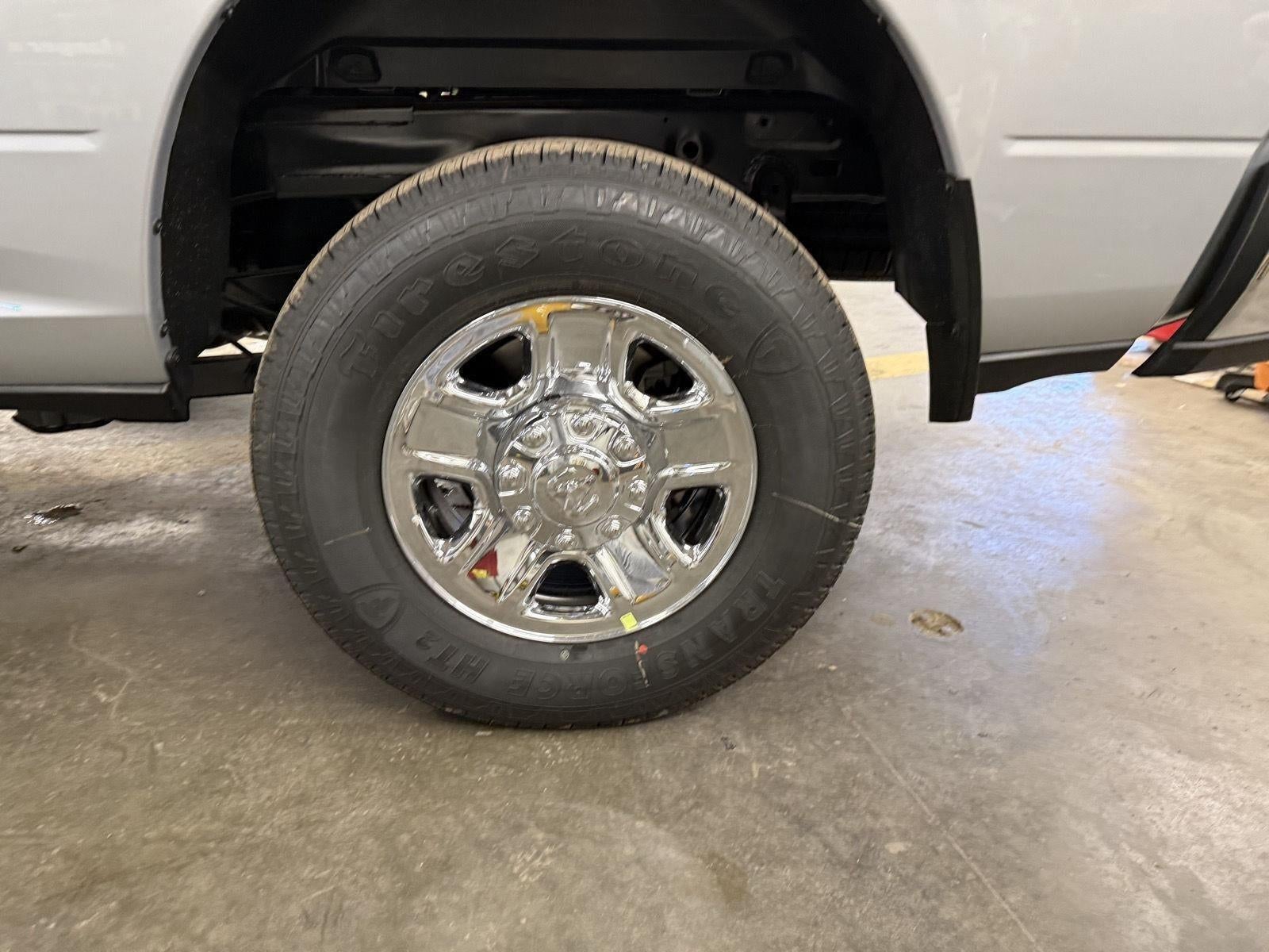 2026 RAM 2500 Tradesman Crew Cab 4x4 6'4' Box