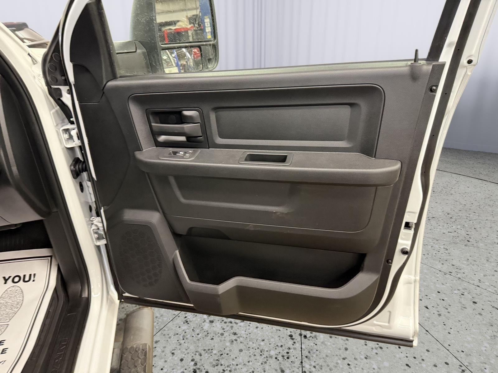 2026 RAM Ram 3500 RAM 3500 TRADESMAN CREW CAB 4X4 8' BOX