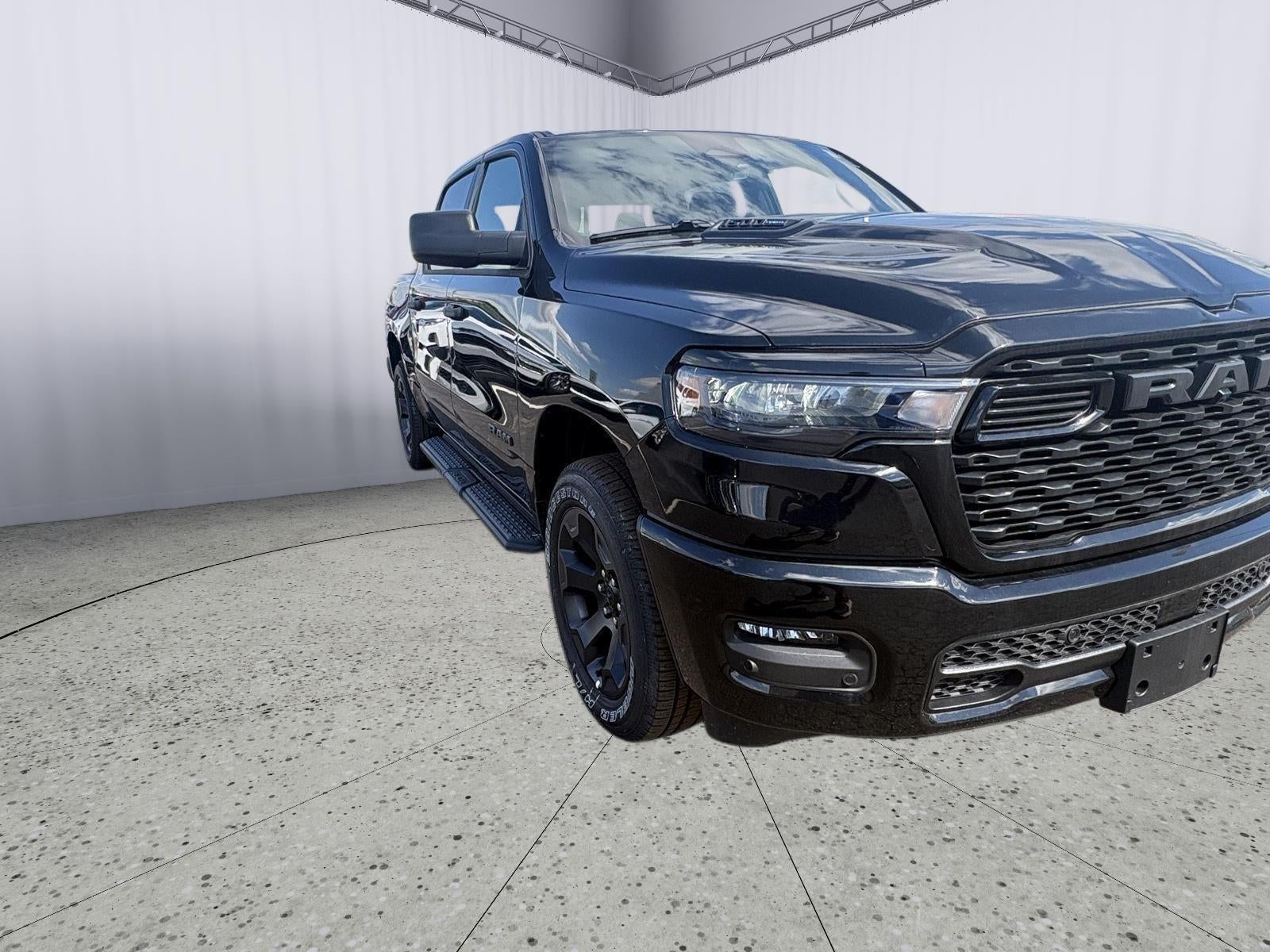 2026 RAM 1500 Express Crew Cab 4x4 5'7' Box