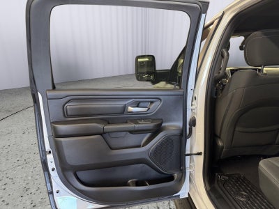 2026 RAM 1500 Express Crew Cab 4x4 5'7' Box