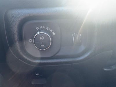 2026 RAM 1500 Express Crew Cab 4x4 5'7' Box