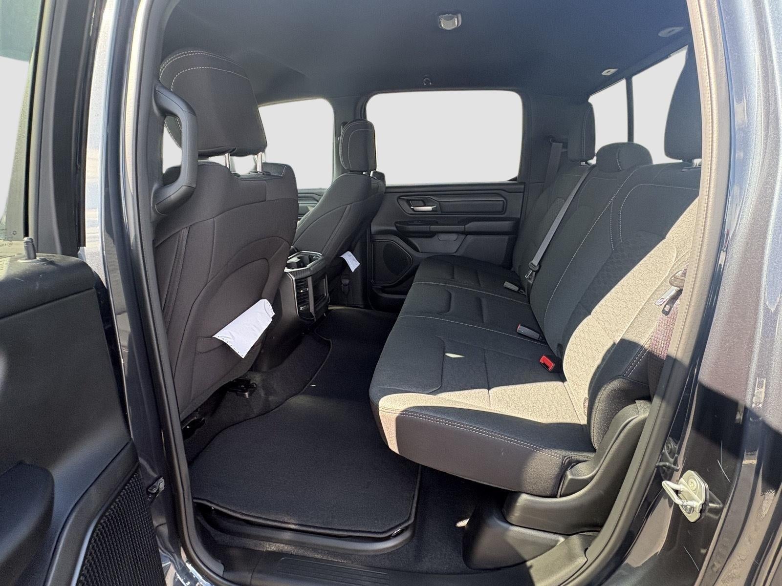 2026 RAM 1500 Express Crew Cab 4x4 5'7' Box