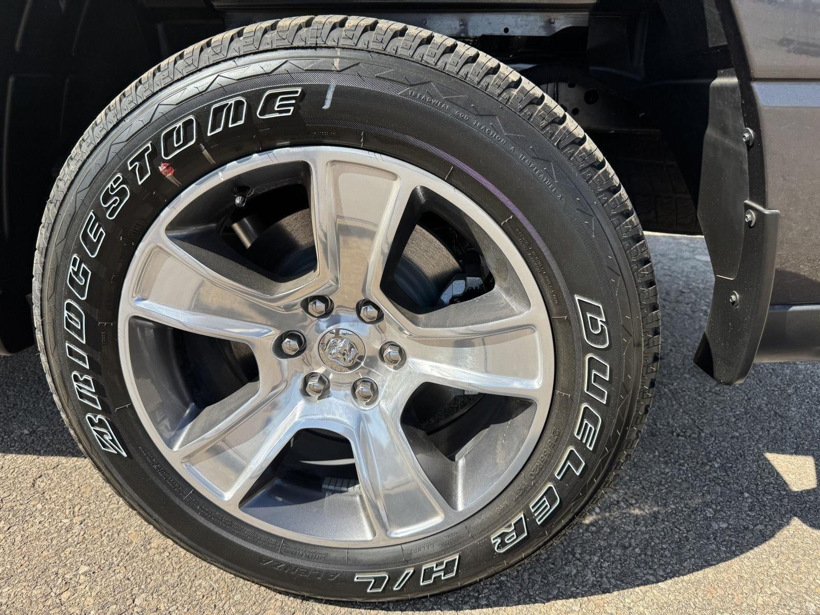 2026 RAM 1500 Tradesman Crew Cab 4x4 5'7' Box