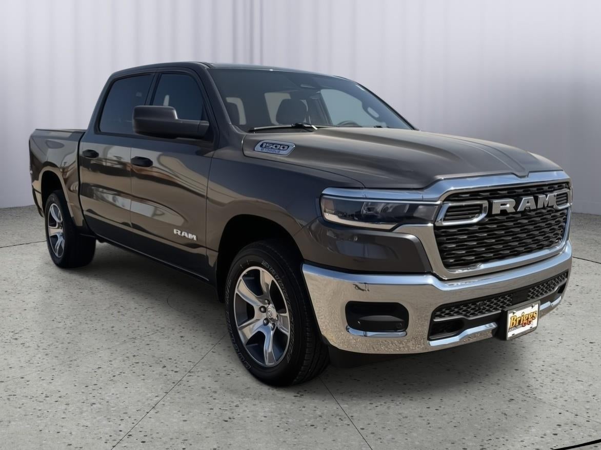 2026 RAM 1500 Tradesman Crew Cab 4x4 5'7' Box