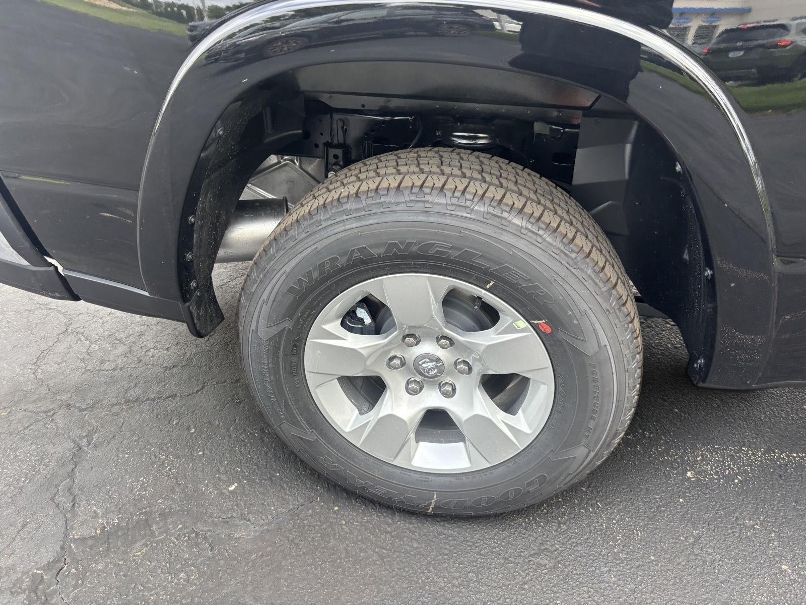 2026 RAM 1500 Big Horn Crew Cab 4x4 5'7' Box